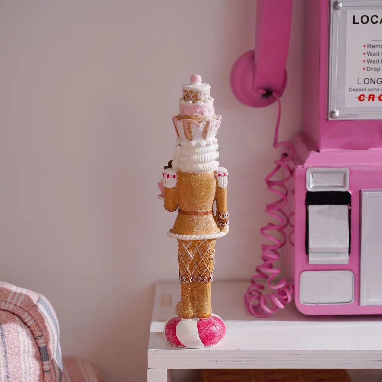 Sweet Pink Nutcracker Soldier  - Nutcracker Figurine 评论和价格